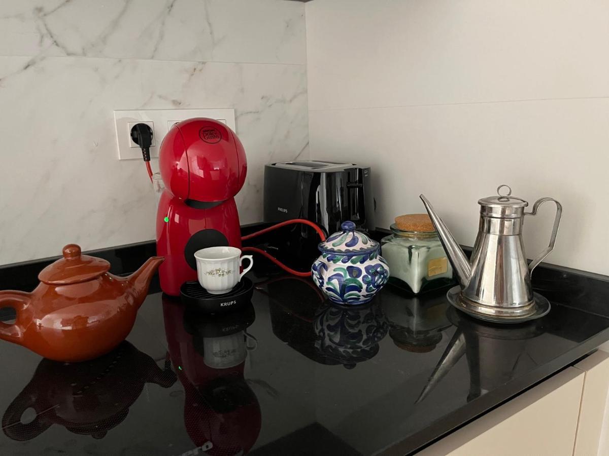 Precioso Apartamento Con Patio Granada Ngoại thất bức ảnh