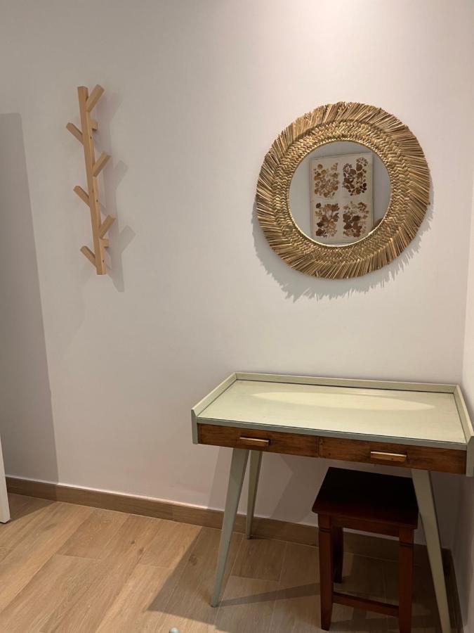 Precioso Apartamento Con Patio Granada Ngoại thất bức ảnh
